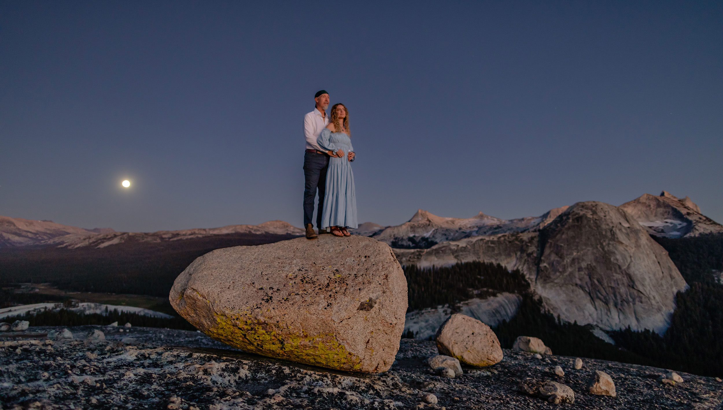 couple adventure session in Tuolumne
