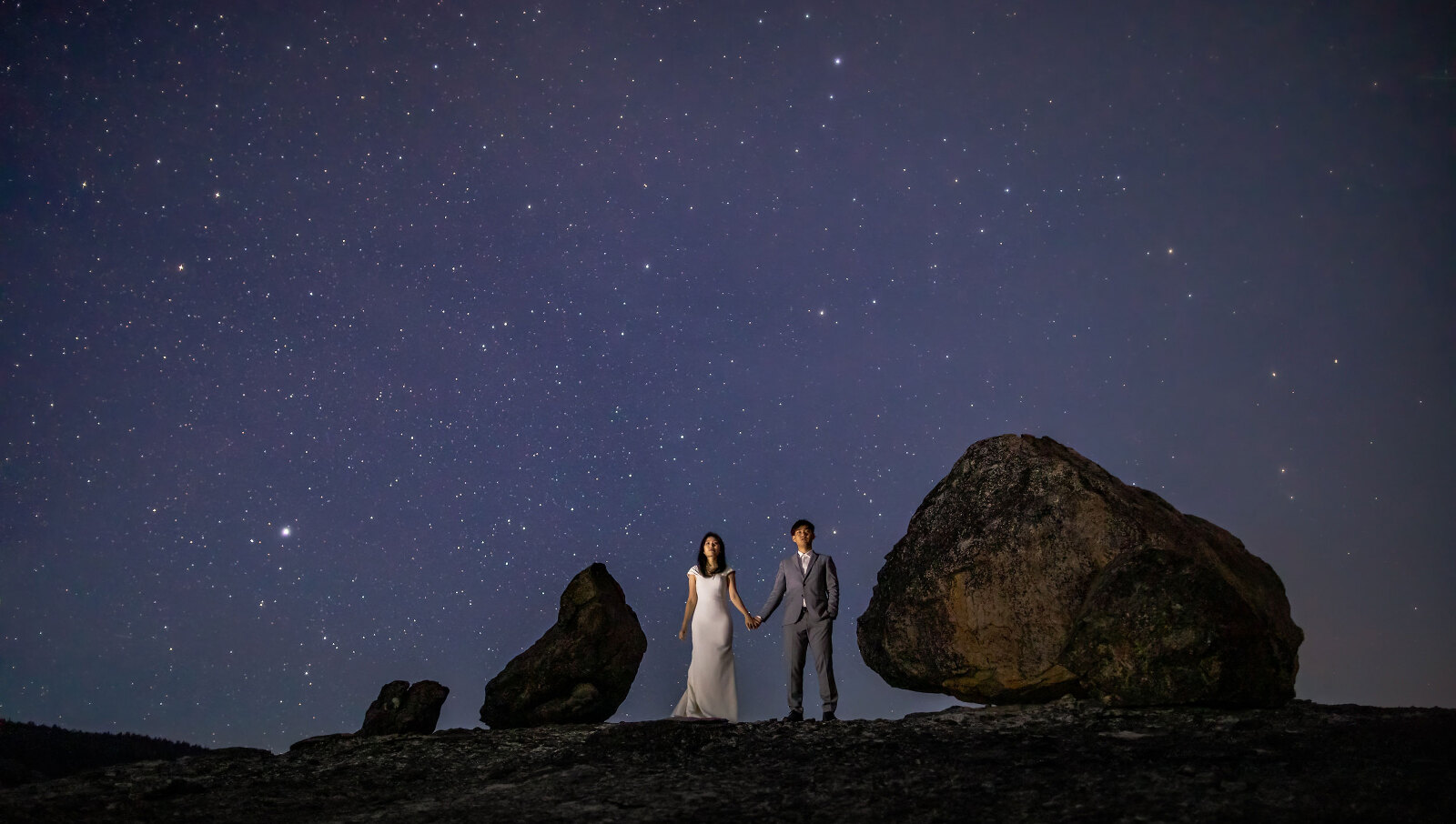 wedding couple under the stars