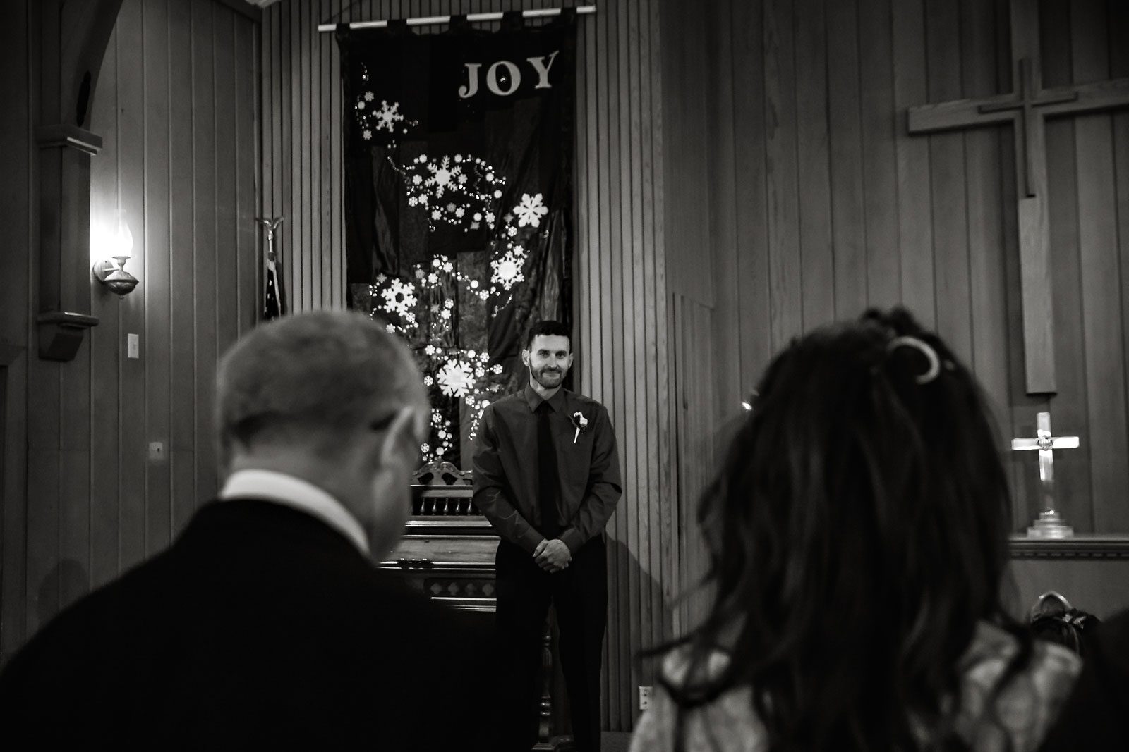Intimate wedding photography of couple in Yosemite.